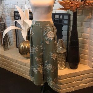 Gypsies & Moondust floral gouchos with pockets